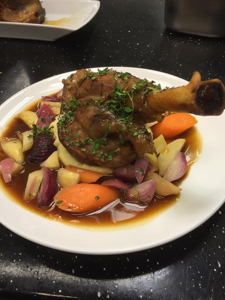 12931060_795093313929398_4376521309637348169_n